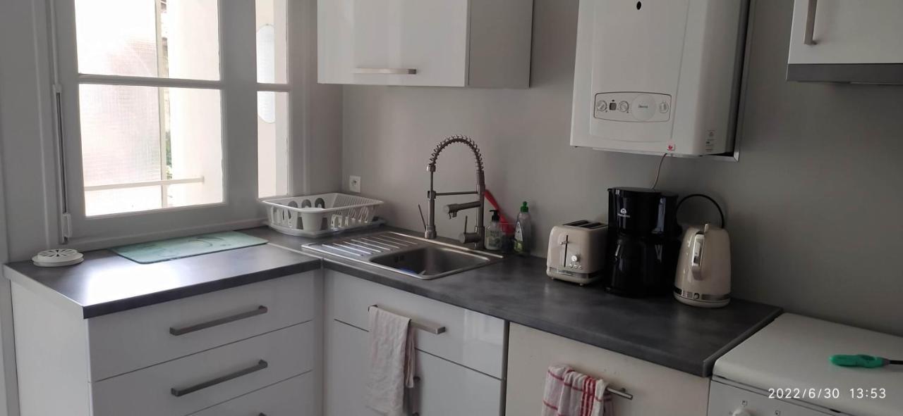 Beau F3, Renove, Calme, En Plein Centre De Apartment *
